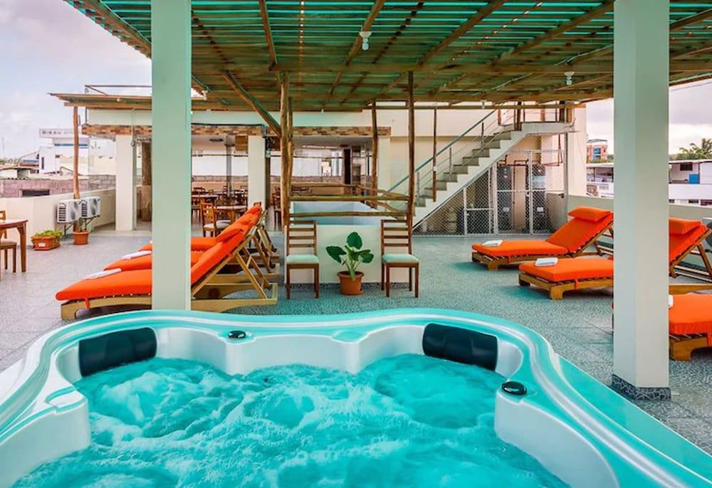 Hotel Flamingo Puerto Ayora  Esterno foto