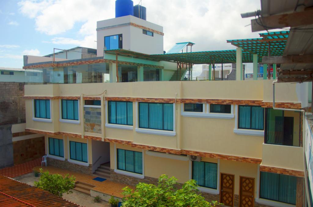 Hotel Flamingo Puerto Ayora  Esterno foto
